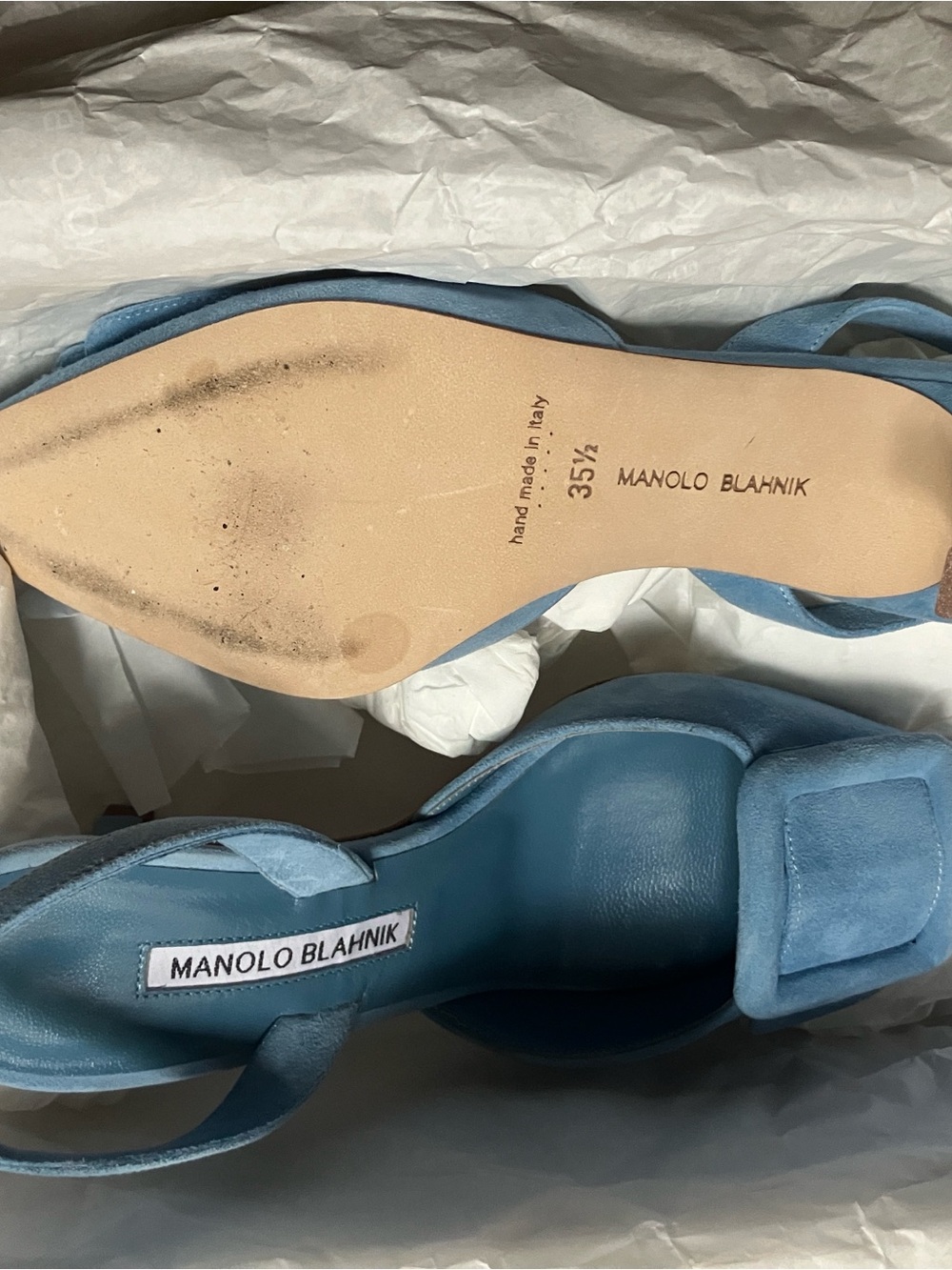 Manolo Blahnik Powder Blue Suede kitten heels - Picture 5 of 6